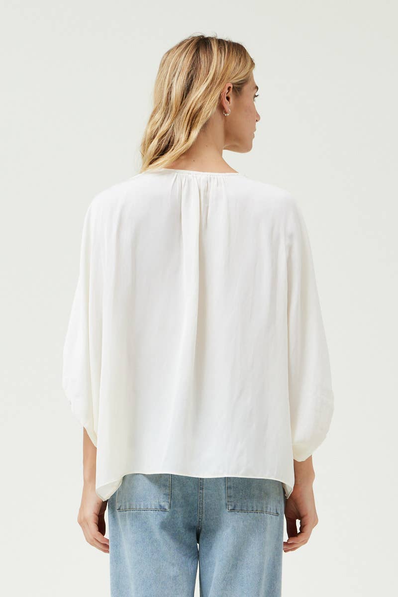 LOOSE SLEEVES BLOUSE
