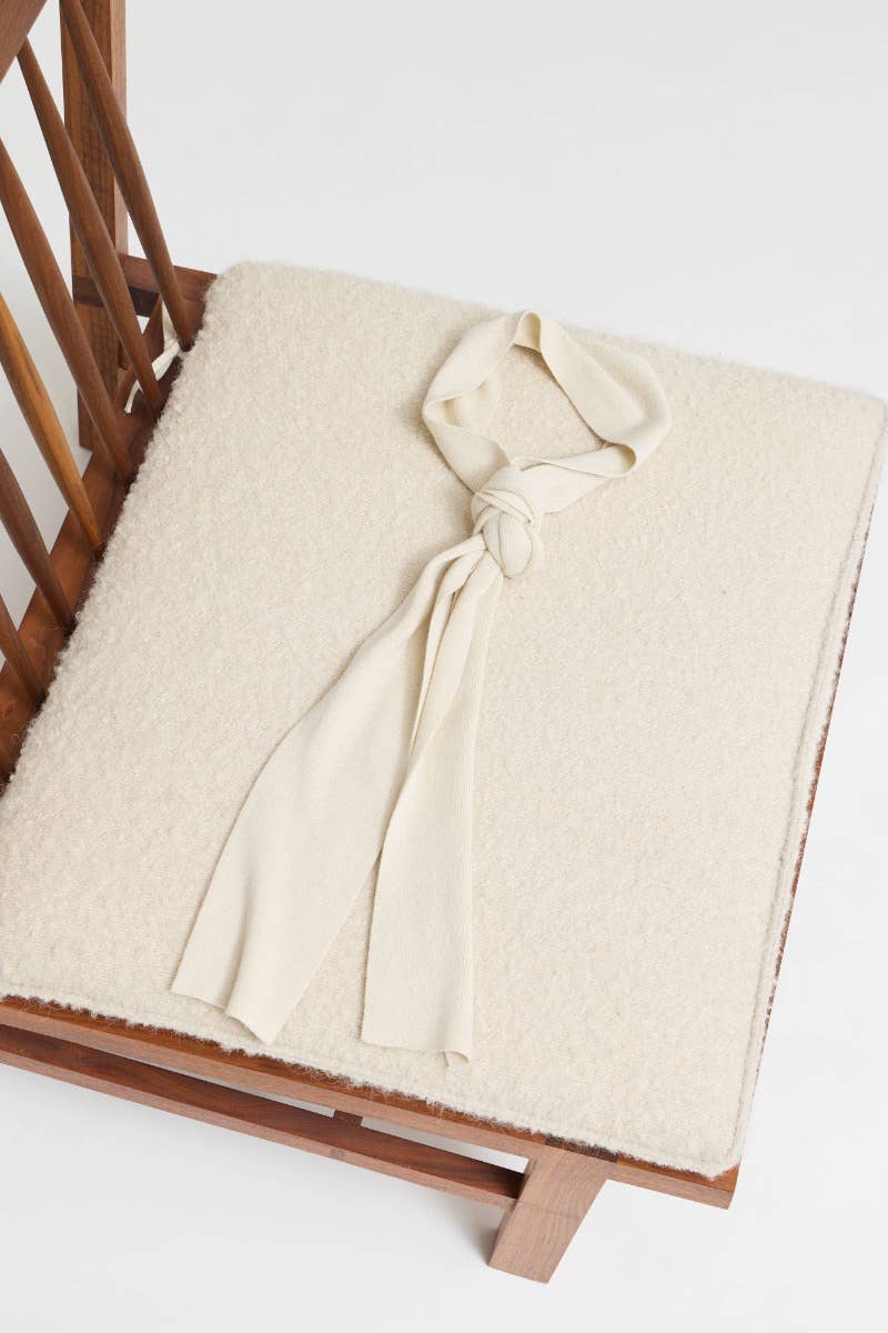 THIN SCARVES