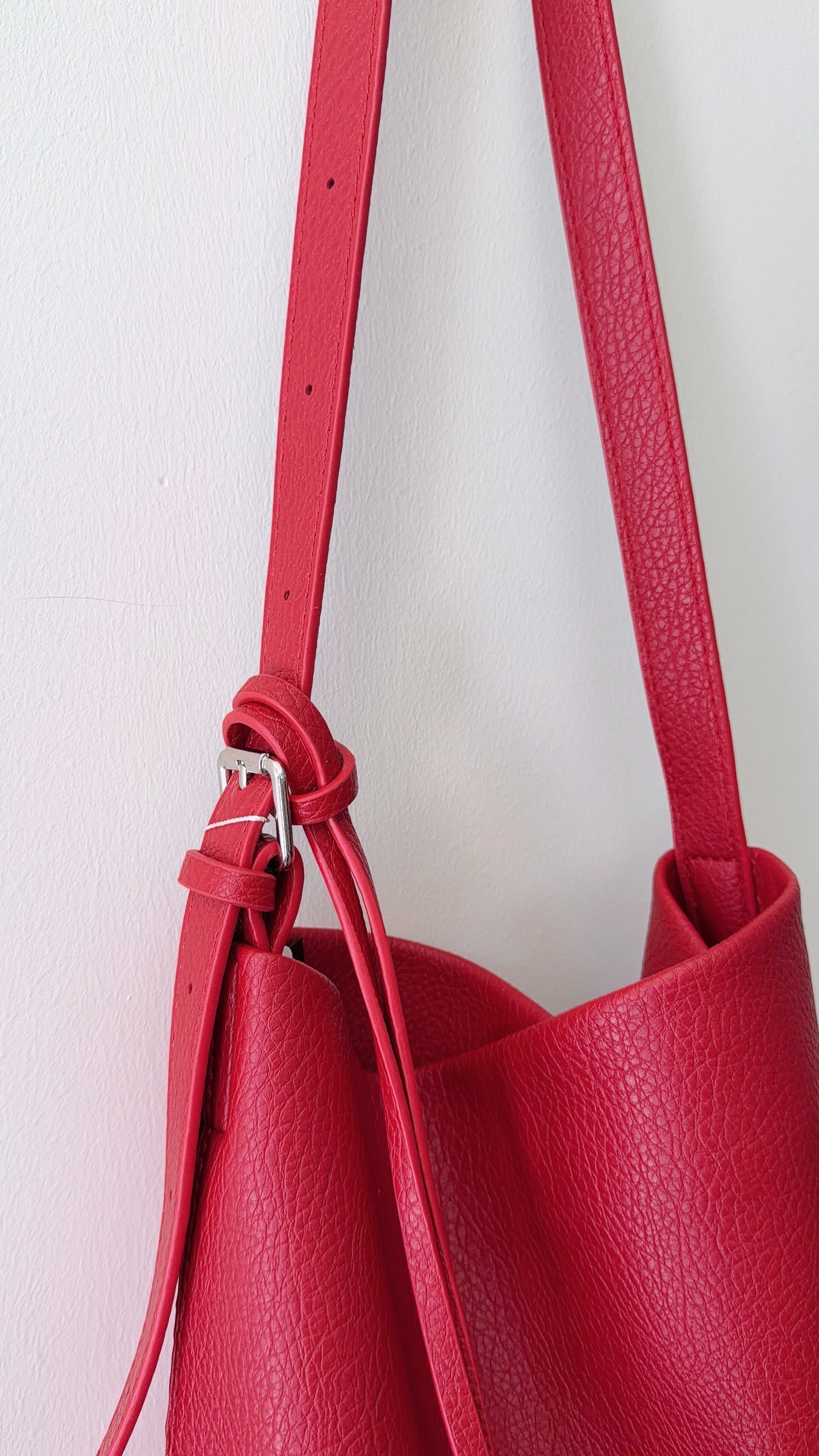 Parker Bucket Red