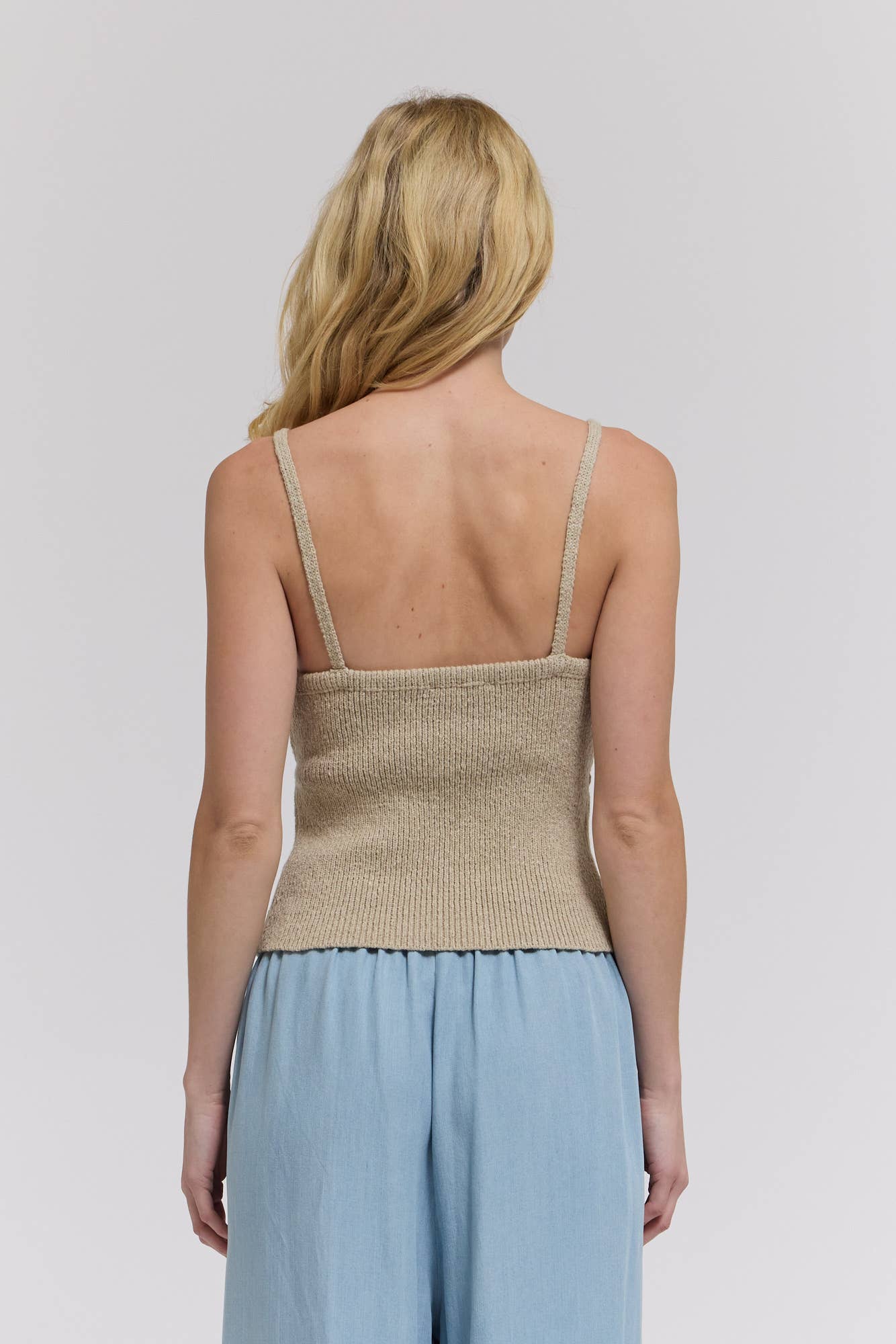  V NECK CROP KNIT TOP