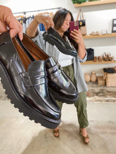 Load image into Gallery viewer, Loafer Amore

